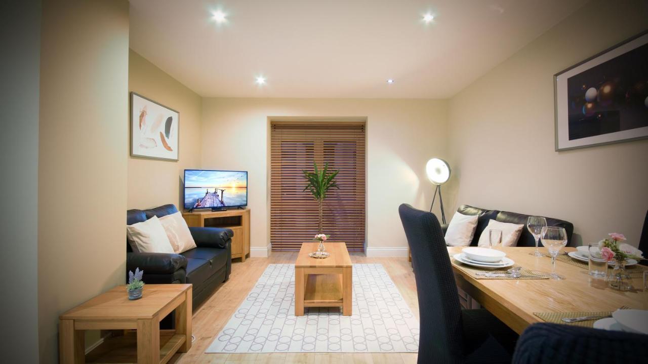 Superb City Center 1 Or 2 Bedroom Apts King Bed Southampton Exterior photo